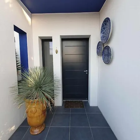 Alojamento de Acomodação e Pequeno-almoço Cap'nomad Nomade Patio Piscine